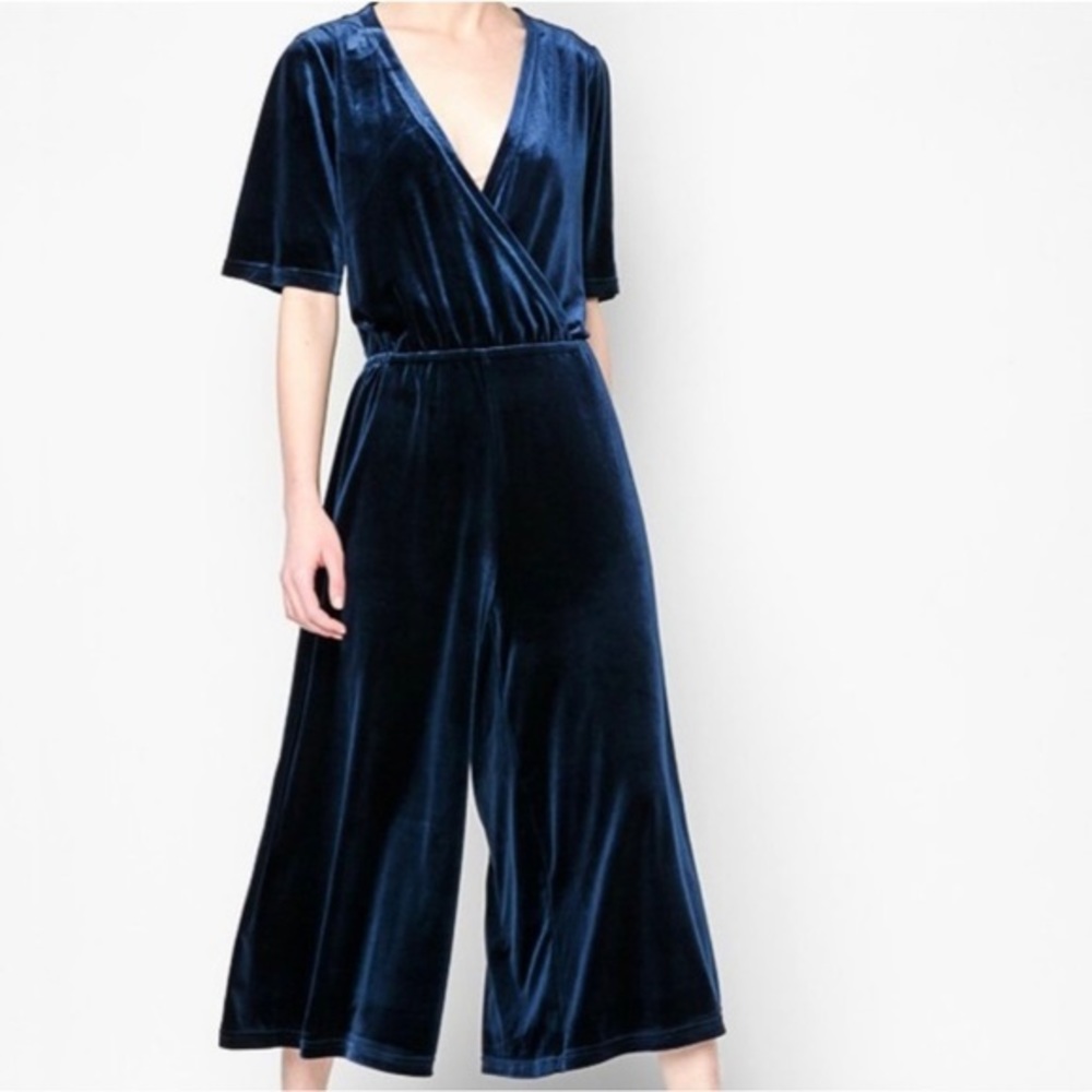 The Fifth Label Crystal Vision‎ Navy Velvet Jumpsuit Women's Size Small